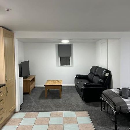 Studio Flat Twin - Town Centre Merthyr Tydfil Zewnętrze zdjęcie