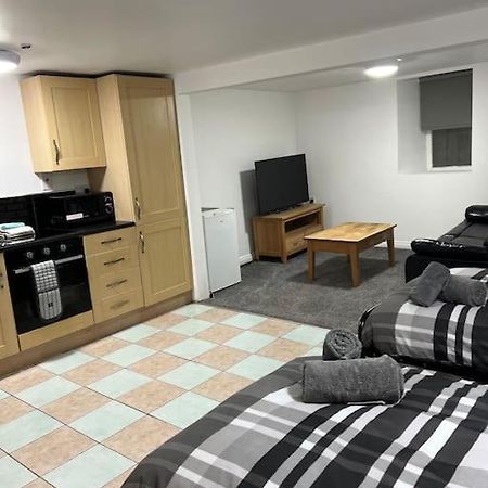 Studio Flat Twin - Town Centre Merthyr Tydfil Zewnętrze zdjęcie