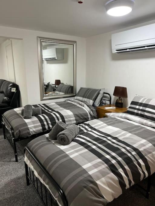 Studio Flat Twin - Town Centre Merthyr Tydfil Zewnętrze zdjęcie